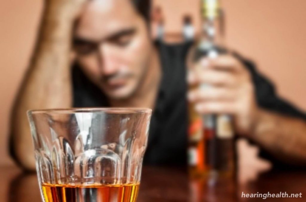 พิษจากแอลกอฮอล์อาจทำให้สมองเสียหายหรือเสียชีวิตได้ เรียนรู้บทความนี้เพื่อศึกษาว่าคุณมี อาการเป็นพิษจากแอลกอฮอล์ หรือไม่