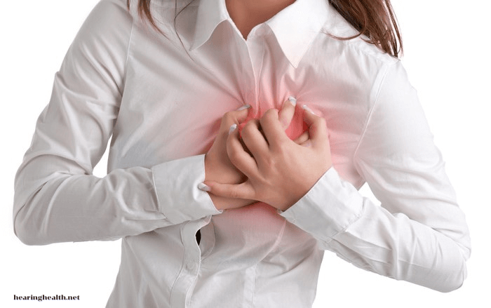 เยื่อหุ้มหัวใจอักเสบ  คือ การอักเสบของเยื่อหุ้มหัวใจหรือถุงที่มีหัวใจของคุณ คนส่วนใหญ่ทําได้ดีกับการรักษาที่รวดเร็ว ส่วนที่เหลือและยา 