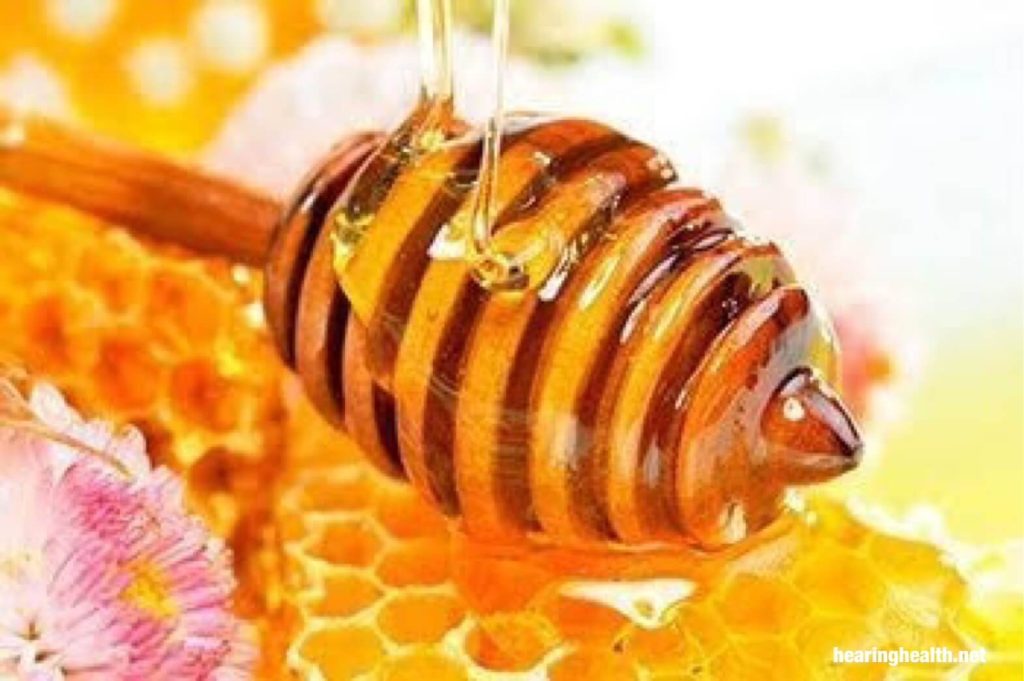 ประโยชน์ต่อสุขภาพของน้ำผึ้ง การศึกษาหลายชิ้นแสดงให้เห็นว่าน้ำผึ้งมีประโยชน์ต่อสุขภาพอย่างมาก ป้องกันการแข็งตัวของหลอดเลือดแดง