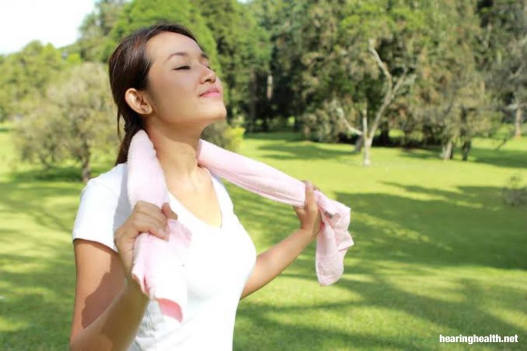 เทคนิคการหายใจลึก ๆ ช่วยทําให้เราสบายใจได้ เมื่อคุณเครียดหายใจเข้าลึก ๆ ลมหายใจที่ชําระล้างเหล่านั้นสามารถทําให้เราสบายใจ