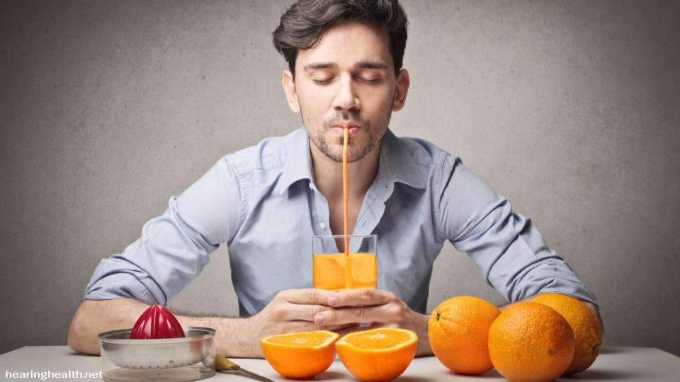 ส้มสำหรับผู้ป่วยโรคเบาหวานหากบริโภคในปริมาณที่พอเหมาะถือเป็นการรับประทานอาหารที่ดี มีคาร์โบไฮเดรตโดยเฉลี่ยประมาณ 15 กรัม แต่คาร์โบไฮเดรตจำนวนมากอาจมีปริมาณเพิ่มขึ้นถึงสี่เท่า