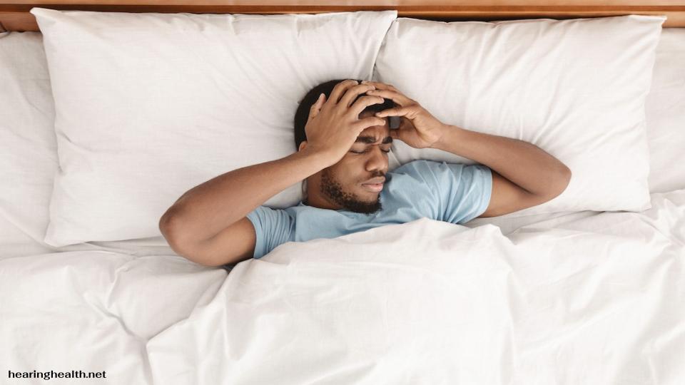 ไม่มีหลักฐานมากนักเกี่ยวกับอาการปวดหัวจากกรดไหลย้อน แต่การศึกษาที่ทำจนถึงขณะนี้ระบุว่าอาการปวดหัวและกรดไหลย้อนมีความสัมพันธ์กัน
